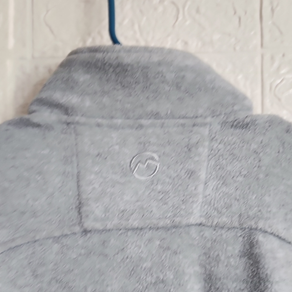 Magellan Outdoors Women's Gray Fleece Jacket - Picture 7 of 7